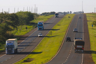 Dia de Finados: BR-163 deve receber 276 mil veículos em 5 dias em MS