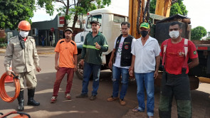 Animal cai em bueiro na Vila Industrial