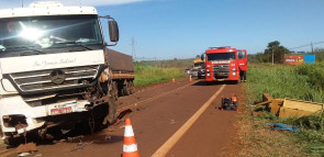 Colisão entre carreta e carro mata jovem em Maracaju