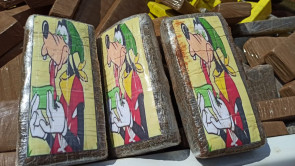 Defron fecha depósito de droga no Jardim Guaicurus; um homem é preso