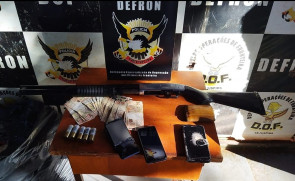 Defron apreende 350kg de maconha, espingarda e dinheiro em Ponta Porã; 3 são presos