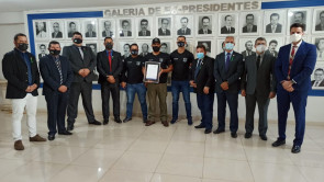 Delegado Rodolfo Daltro recebe moção na Câmara pelos trabalhos no SIG