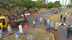 Acidente entre moto e caminhão mata jovem de 22 anos em Dourados