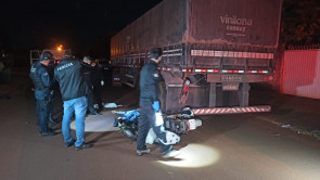 Polícia Civil identifica motociclista que morreu após bater em carreta parada em Dourados