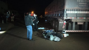 Polícia Civil identifica motociclista que morreu após bater em carreta parada em Dourados