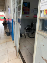 Homem quebra porta de posto de saúde e é detido pela GM