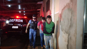 Defron apreende 480 quilos de drogas na fronteira e 2 homens são presos