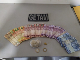 ‘Vendo droga mesmo’, diz jovem preso pela PM na Vila Cachoeirinha