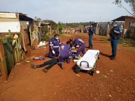 Jovem fica gravemente ferido após ser baleado com 4 tiros por dupla de moto em Dourados