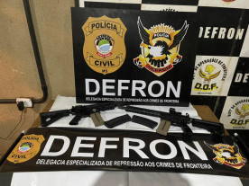 Paraguaios são presos com fuzis e carros de luxo na fronteira pela Defron