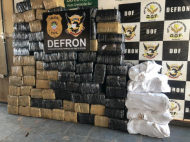 Defron apreende caminhonete roubada com 1,5 tonelada de maconha na BR-463
