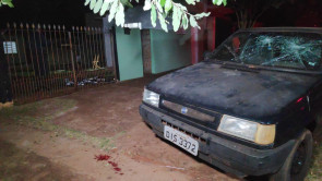 Depois de ser baleado jovem dirige carro até residência e morre no portão