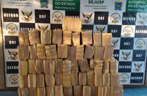 DOF apreende caminhonete com mais de 1 tonelada de maconha em Dourados