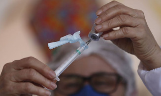 Vacinados contra a covid-19 com duas doses são 25% do público alvo; Foto: Agência Brasil