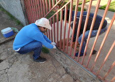 Agentes estão indo até as casas para a vacinação; Foto: CCZ Dourados