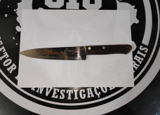Faca usada no crime foi apreendida pelo SIG Fotos: Sidnei Bronka/Ligado Na Notícia