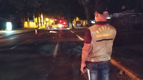 Jovem morre depois de bater moto em árvore em Dourados