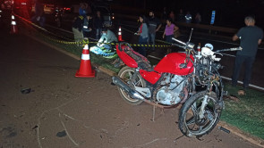 Motociclista que estava na contramão de rodovia, bate de frente contra carro e morre em Dourados