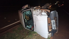 Motociclista que estava na contramão de rodovia, bate de frente contra carro e morre em Dourados