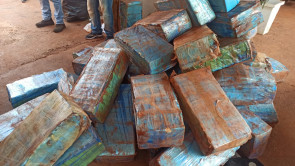 Defron prende dupla com quase 2 toneladas de drogas em Dourados