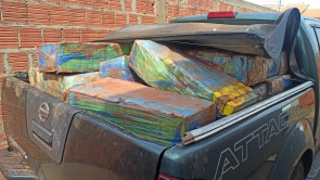 Defron prende dupla com quase 2 toneladas de drogas em Dourados