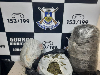 Droga apreendida com o adolescente; Foto: Divulgação/GMD