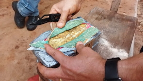 Defron fecha entreposto e apreende 1,5 toneladas de drogas em Dourados