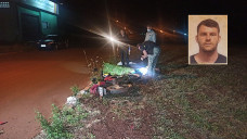 Thiago perdeu o controle da moto e bateu no meio-fio; Fotos: Sidnei Bronka/Ligado Na Notícia
