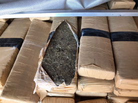 Jovem de 18 anos é preso pelo DOF com aproximadamente 1t de maconha na MS-156