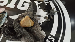 SIG fecha ‘boca da Sandra’, apreende porções de cocaína e crack em Dourados