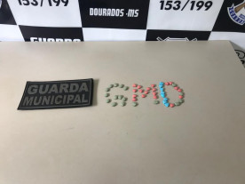 Recém-formada em medicina é detida pela GM com 45 comprimidos de ecstasy em Dourados