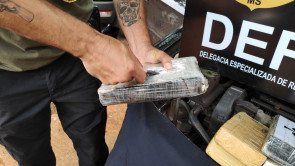 Defron prende homem e apreende mais de 14 quilos de cocaína e pasta base em Dourados