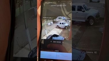 Vídeo mostra momento do acidente entre caminhonetes que deixou 1 em estado grave em Dourados