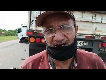 Emocionado motorista da carreta conta como aconteceu o acidente em que uma pessoa morreu carbonizada