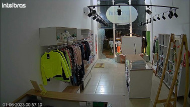 Dupla é presa pela Guarda Municipal após furto de loja em Dourados